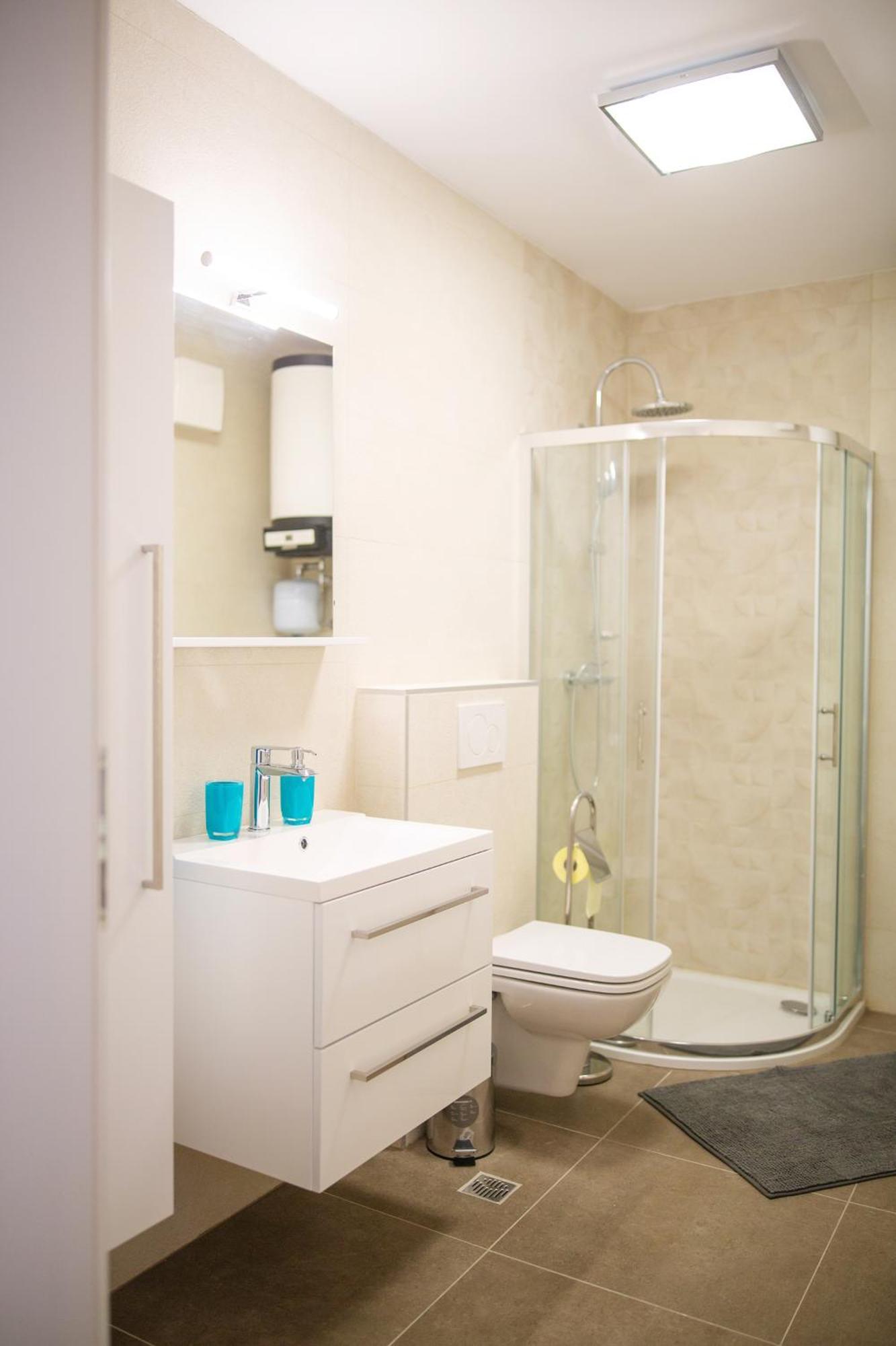 Azzurro Apartment פיראן מראה חיצוני תמונה