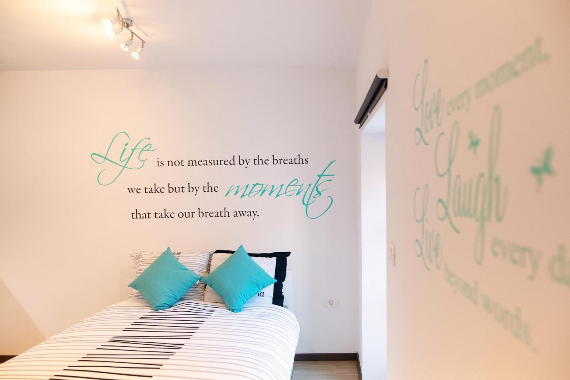 Azzurro Apartment פיראן מראה חיצוני תמונה
