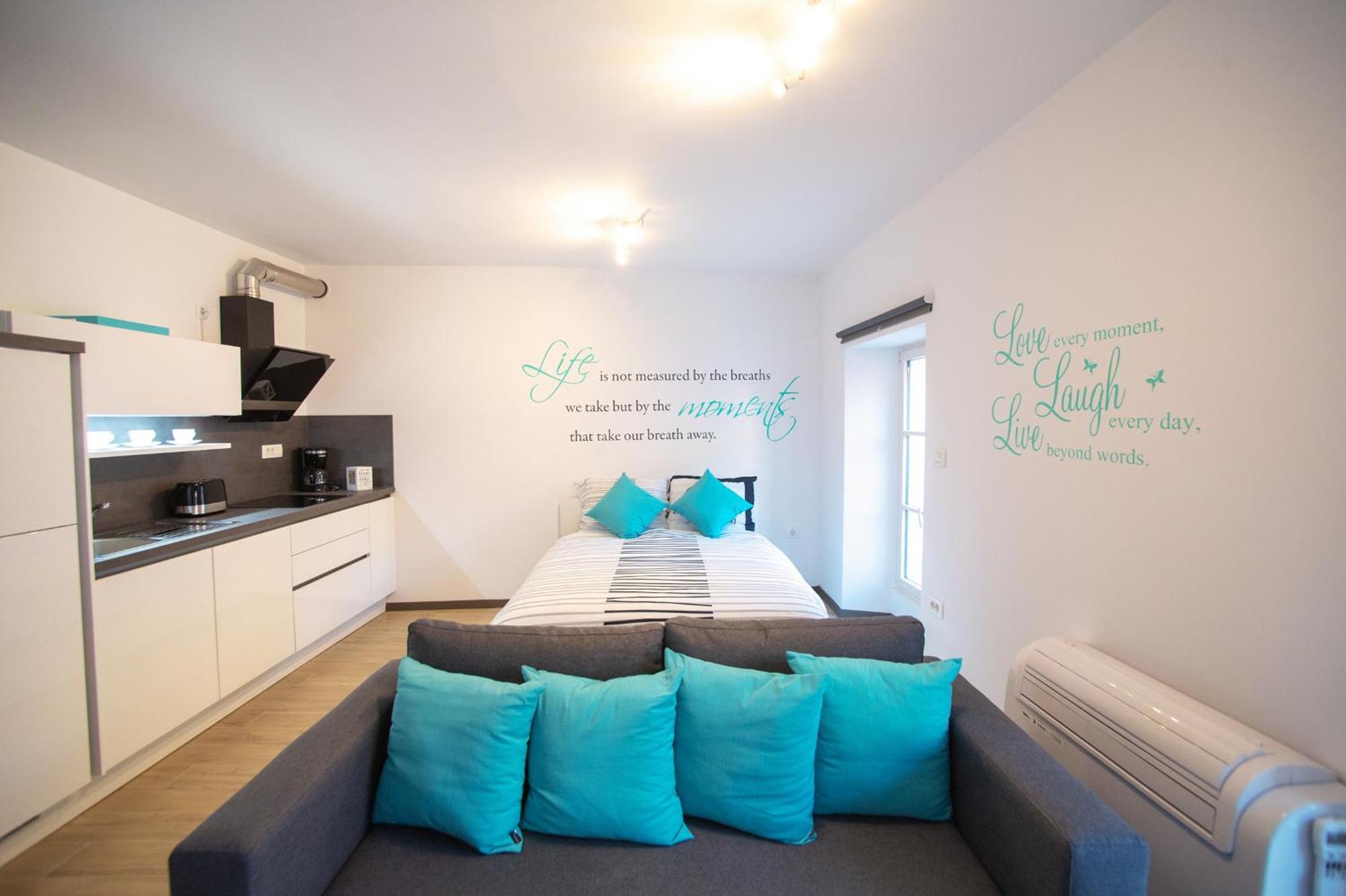 Azzurro Apartment פיראן מראה חיצוני תמונה