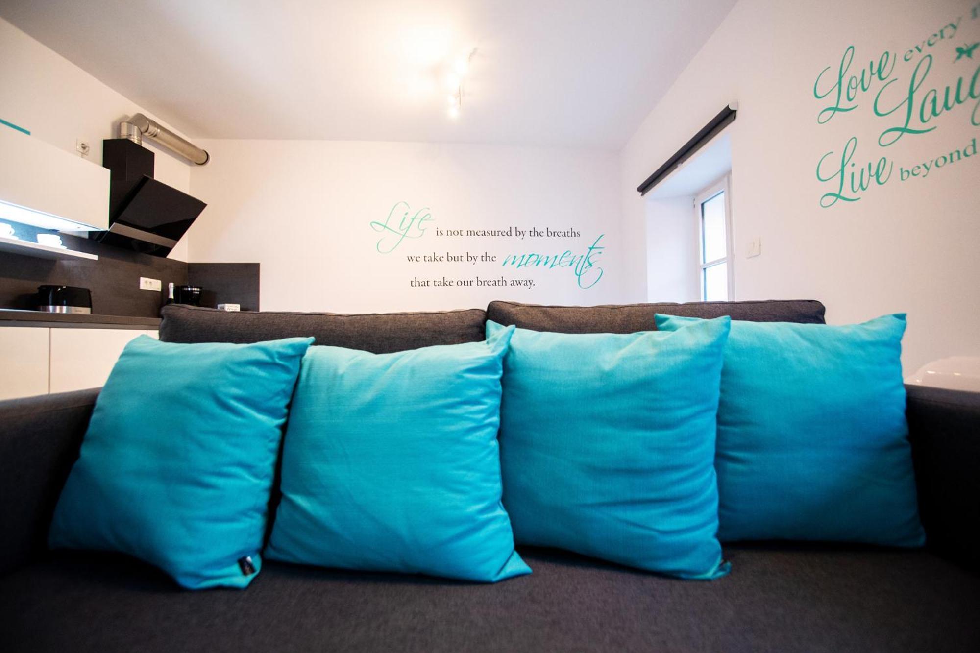 Azzurro Apartment פיראן מראה חיצוני תמונה