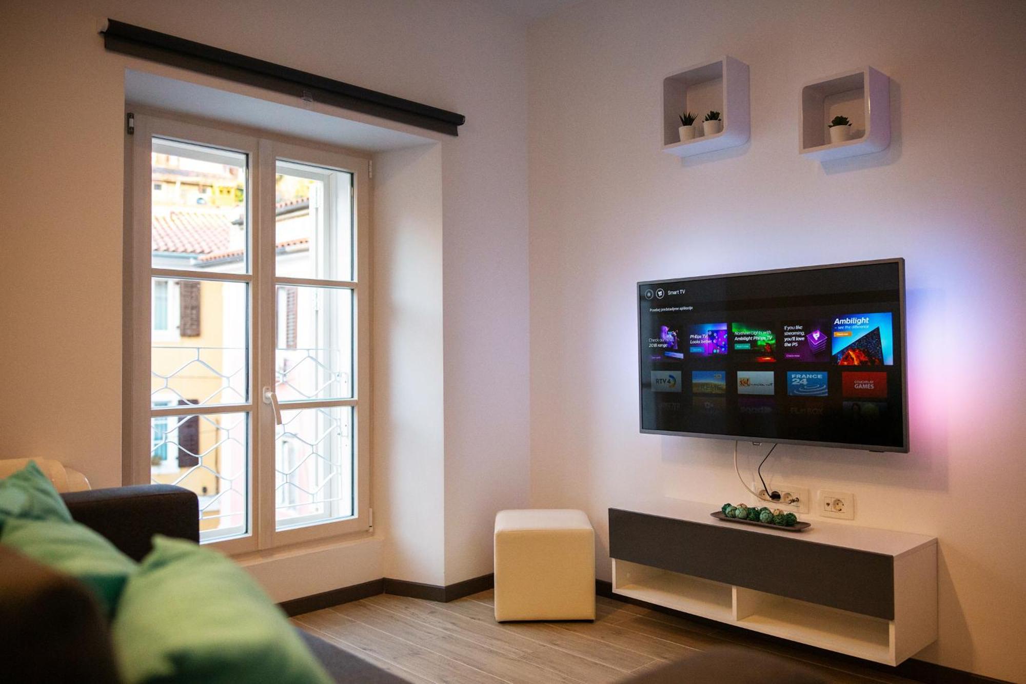 Azzurro Apartment פיראן מראה חיצוני תמונה